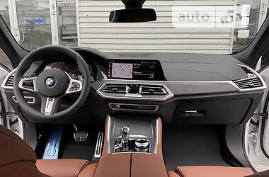 Позашляховик / Кросовер BMW X6 2022 в 