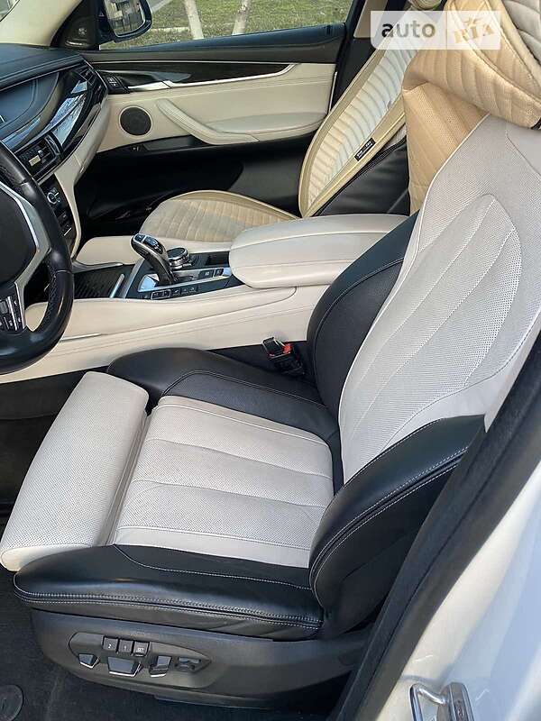 Внедорожник / Кроссовер BMW X6 2015 в Подольске