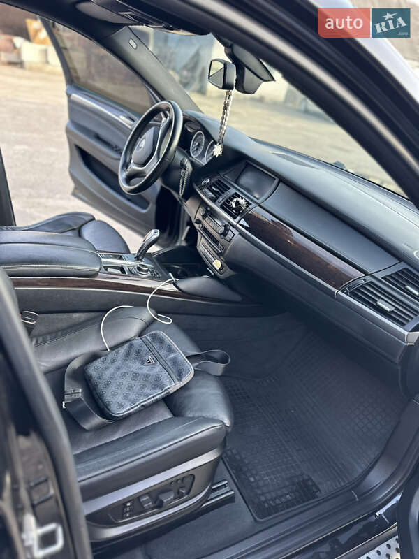 Позашляховик / Кросовер BMW X6 2011 в Києві фото 17 Позашляховик / Кросовер BMW X6 2011 в Києві