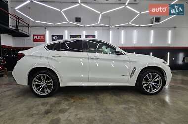 Внедорожник / Кроссовер BMW X6 2015 в Черновцах