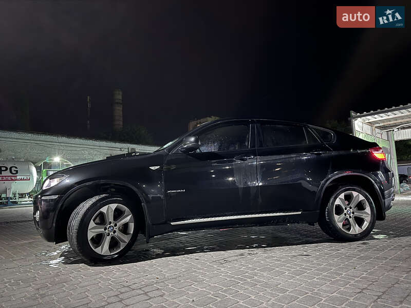 Внедорожник / Кроссовер BMW X6 2011 в Запорожье