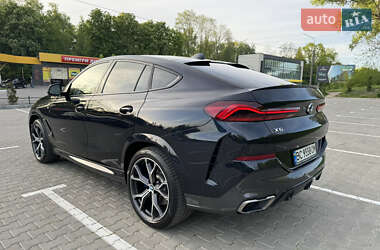 Позашляховик / Кросовер BMW X6 2021 в 