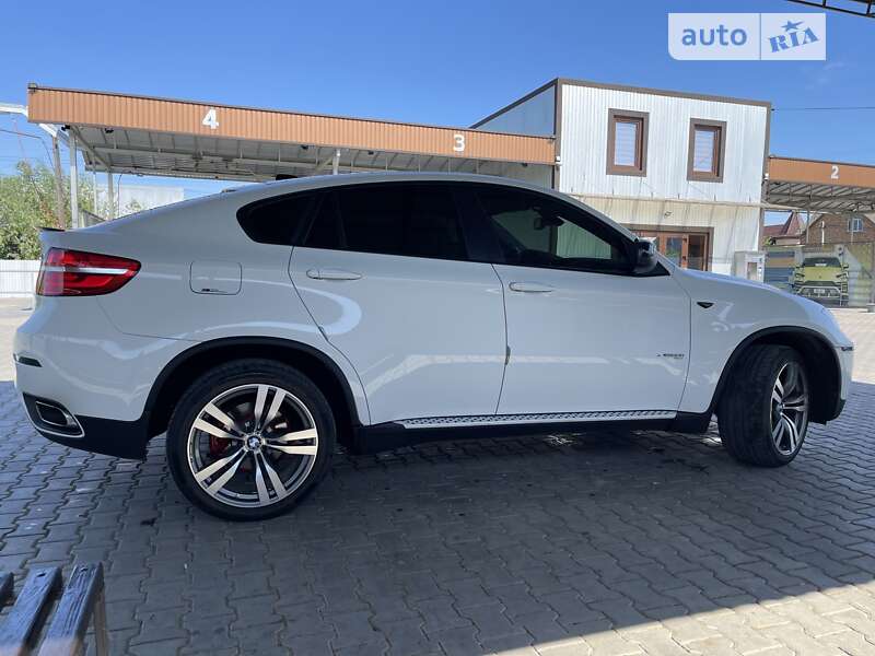 Позашляховик / Кросовер BMW X6 2013 в Чернівцях