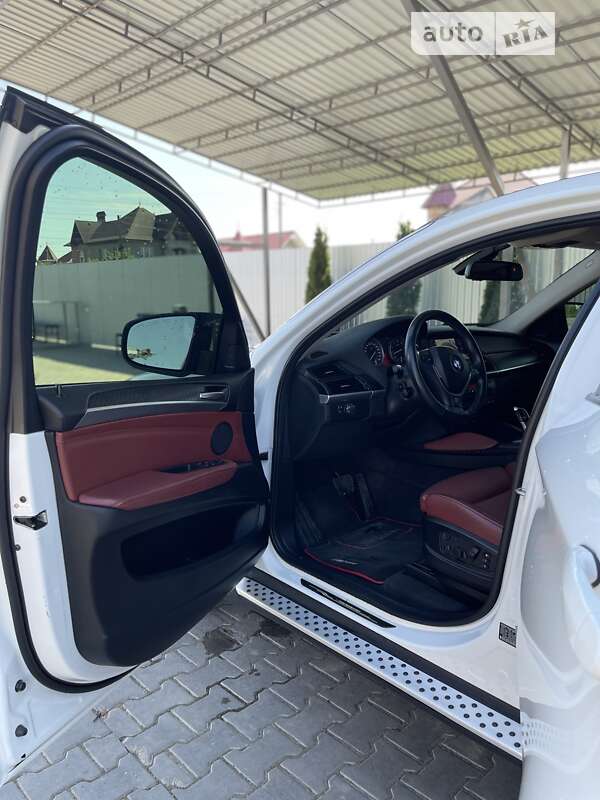 Позашляховик / Кросовер BMW X6 2013 в Чернівцях