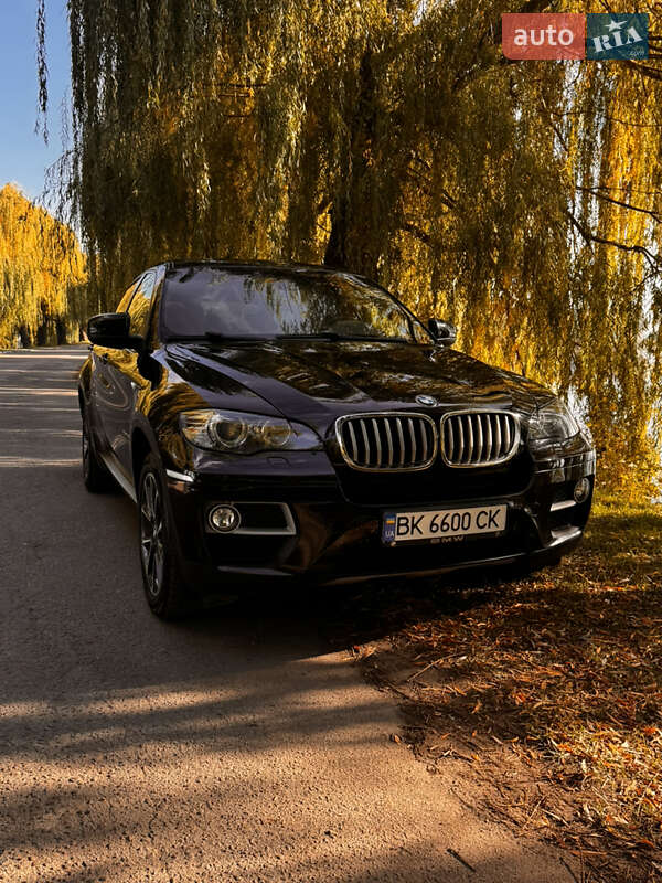 Внедорожник / Кроссовер BMW X6 2012 в Млинове