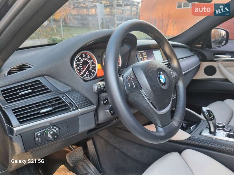 Внедорожник / Кроссовер BMW X6 2011 в Ровно