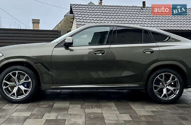Позашляховик / Кросовер BMW X6 2022 в 