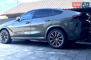 Позашляховик / Кросовер BMW X6 2022 в 