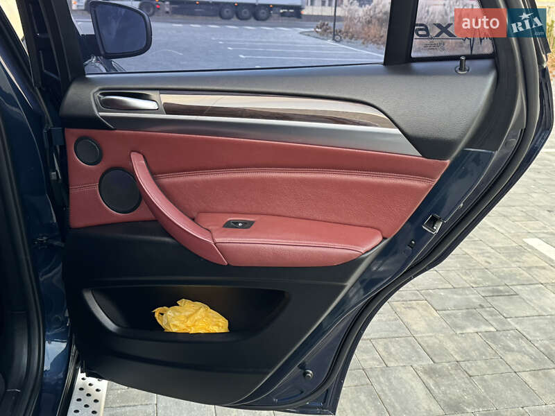 Позашляховик / Кросовер BMW X6 2011 в Луцьку