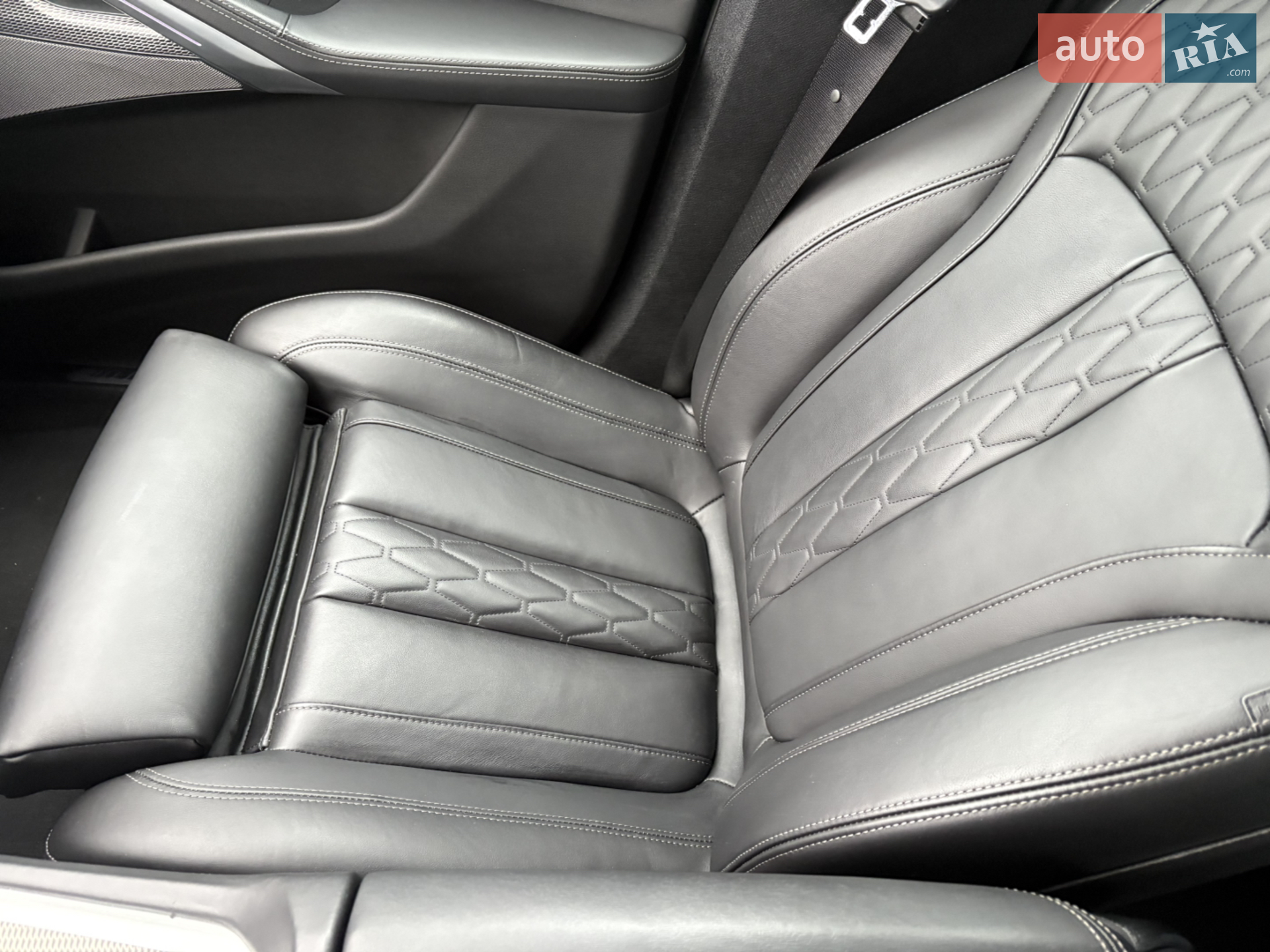 2022 BMW X6 - мініатюра 26