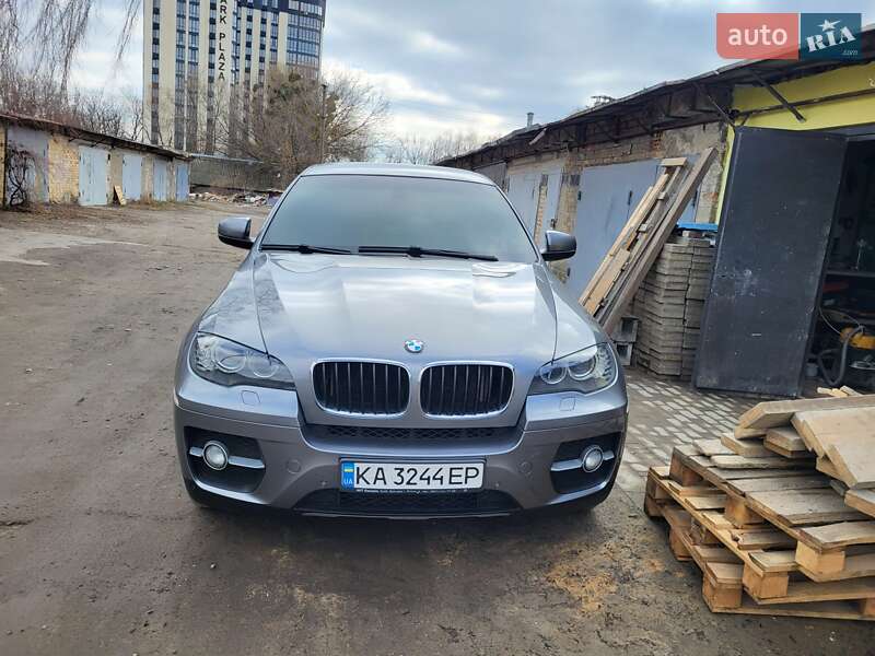 BMW X6 2011