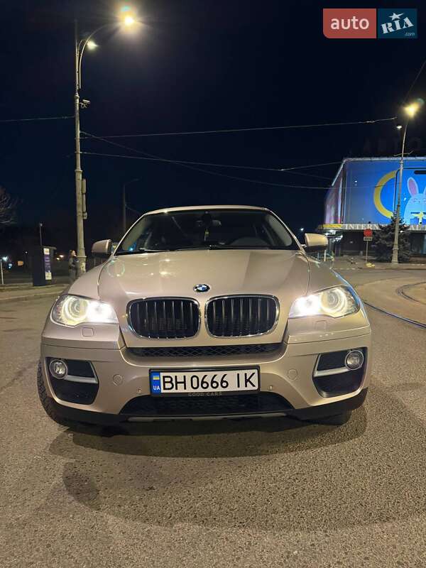 Внедорожник / Кроссовер BMW X6 2014 в Одессе
