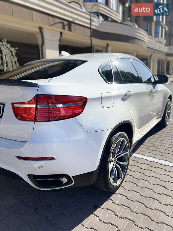 Позашляховик / Кросовер BMW X6 2011 в Києві