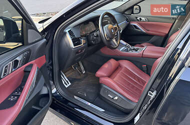 Позашляховик / Кросовер BMW X6 2022 в 