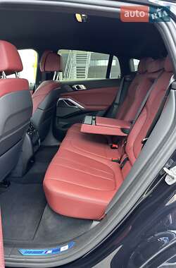 Внедорожник / Кроссовер BMW X6 2021 в 
