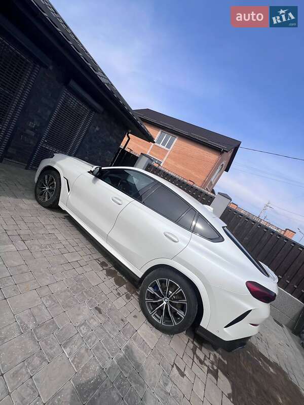 Позашляховик / Кросовер BMW X6 2021 в Дніпрі