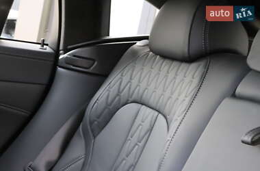 Позашляховик / Кросовер BMW X6 2022 в 