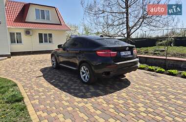 Позашляховик / Кросовер BMW X6 2011 в 