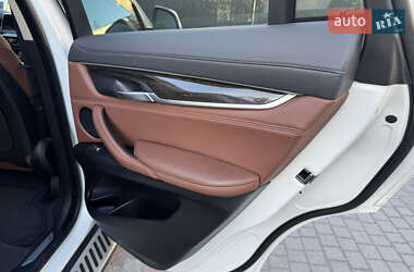 Позашляховик / Кросовер BMW X6 2016 в 