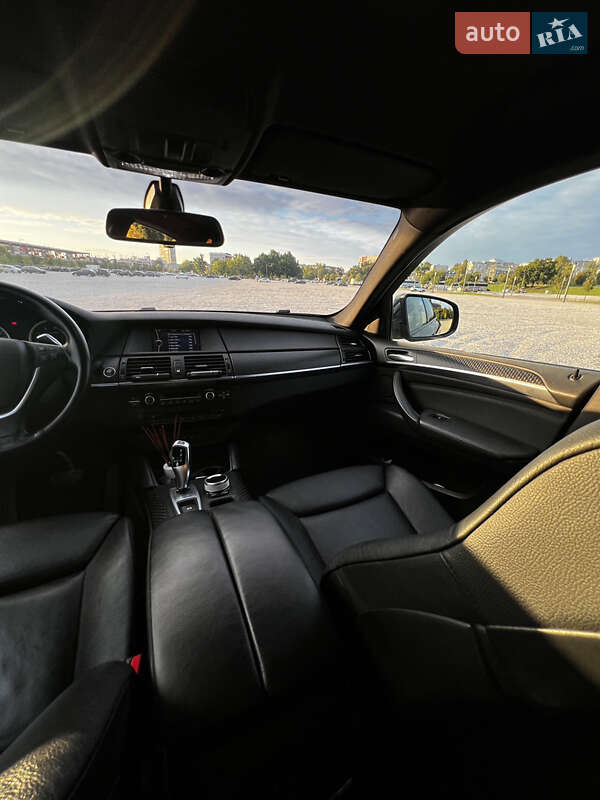 Позашляховик / Кросовер BMW X6 2012 в Чернівцях