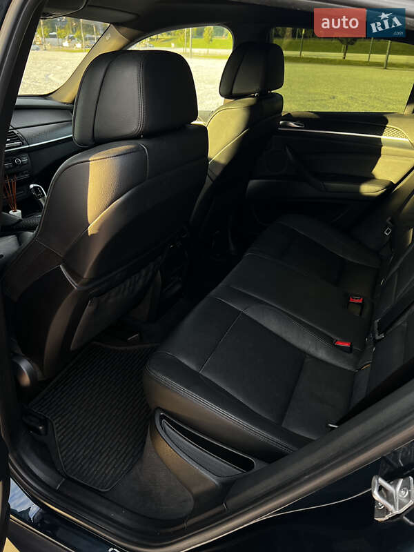 Позашляховик / Кросовер BMW X6 2012 в Чернівцях