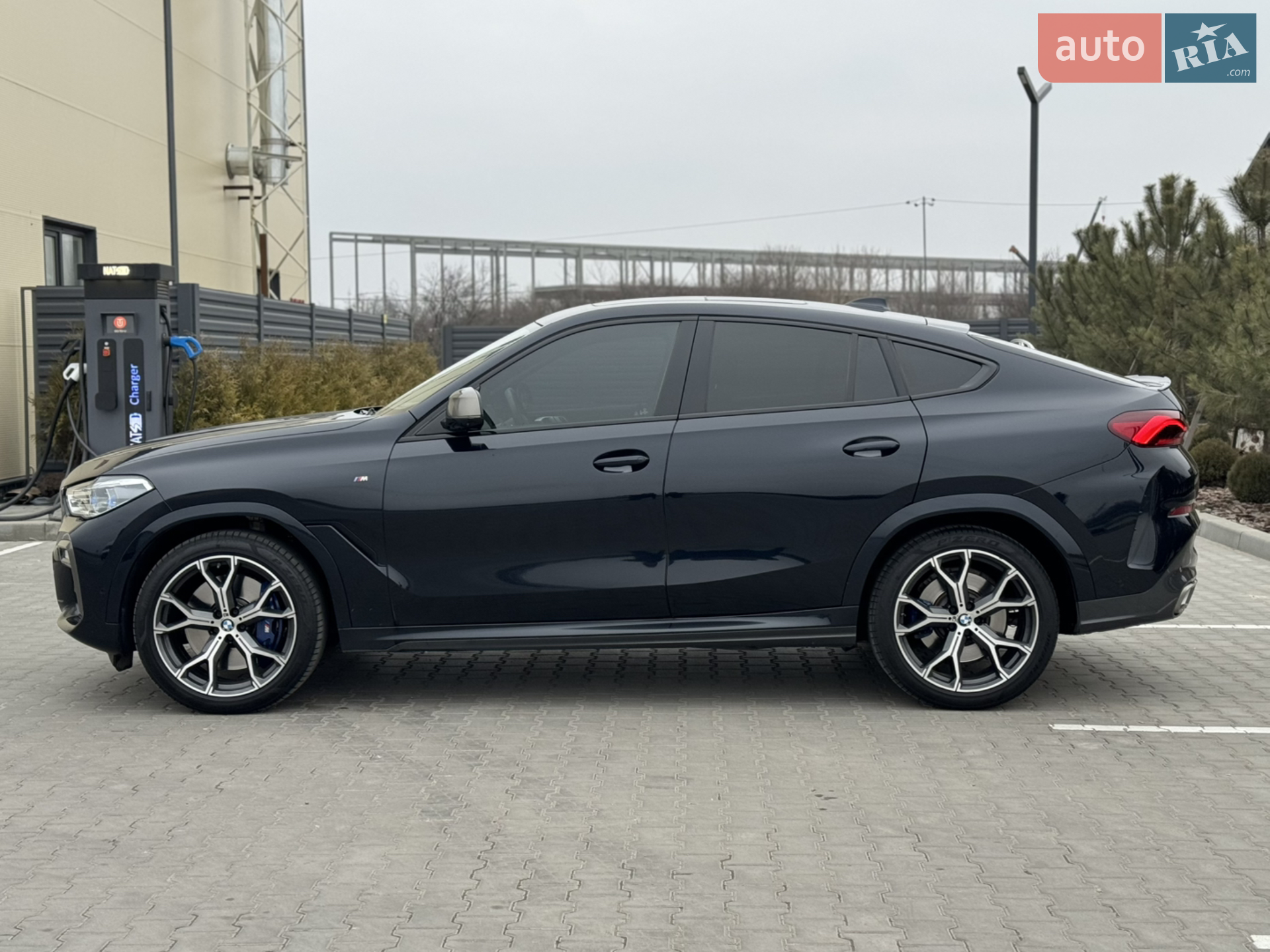 2020 BMW X6 - мініатюра 3