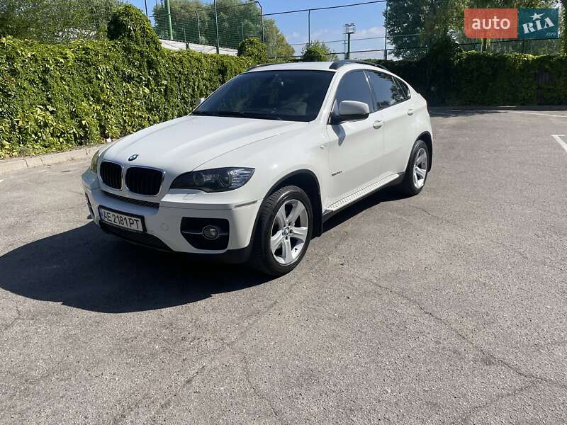 BMW X6 2011