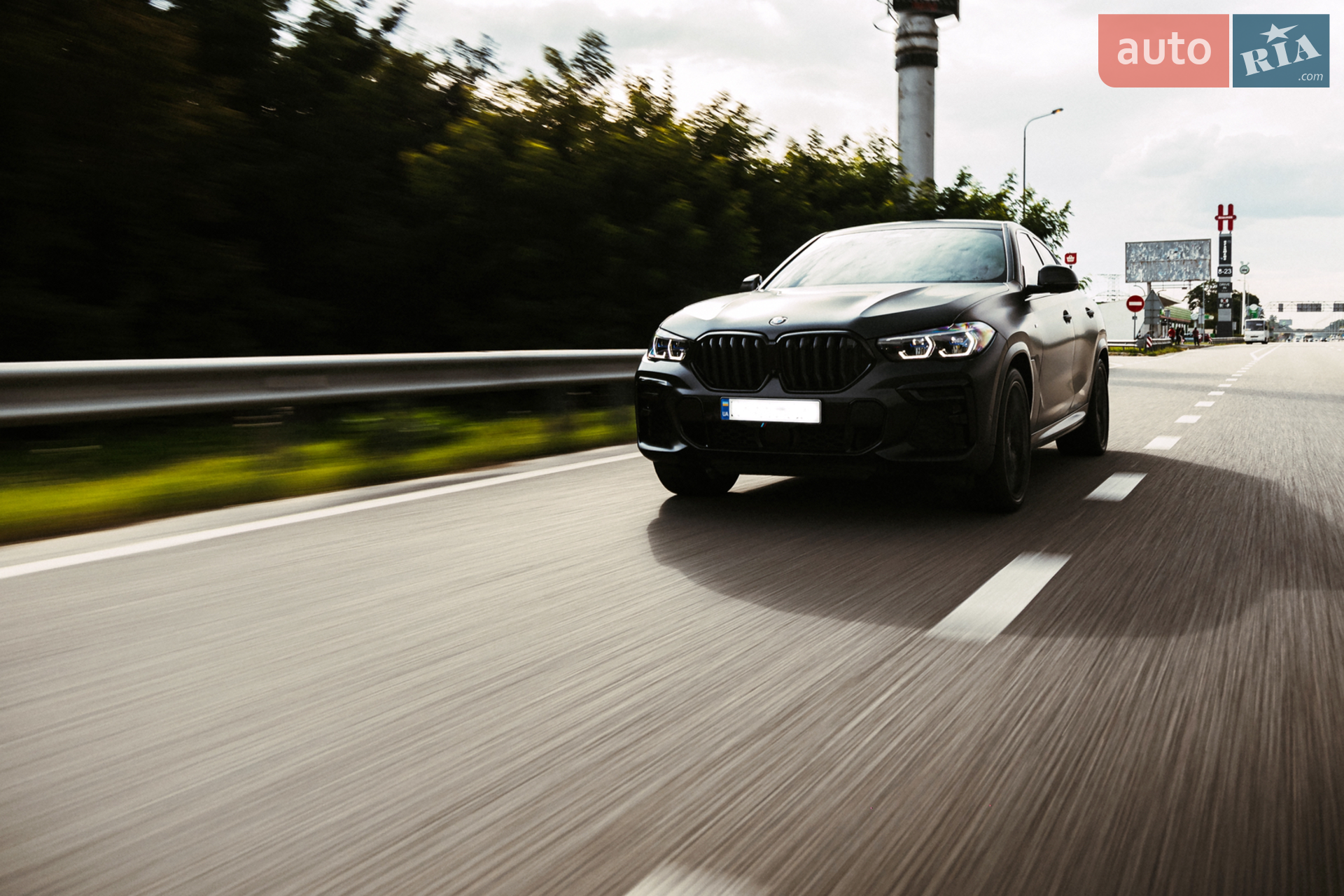 2022 BMW X6 - мініатюра 8