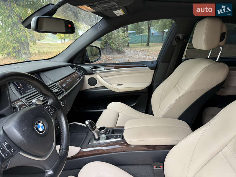 Позашляховик / Кросовер BMW X6 2011 в Києві