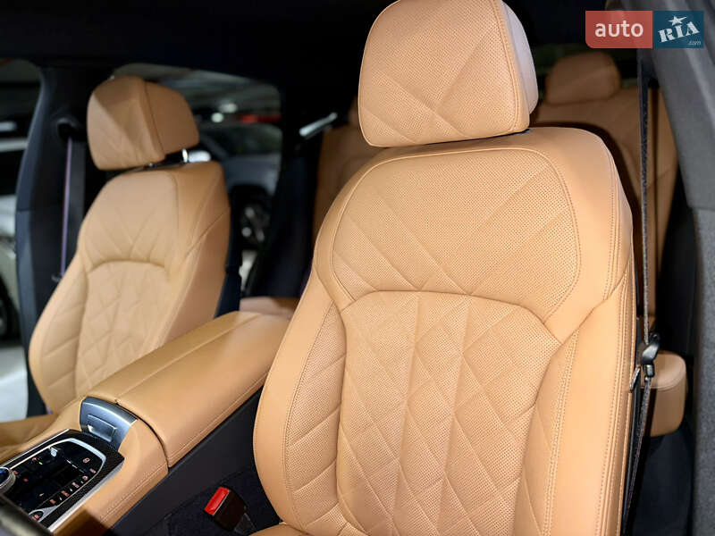 Внедорожник / Кроссовер BMW X6 2023 в Киеве