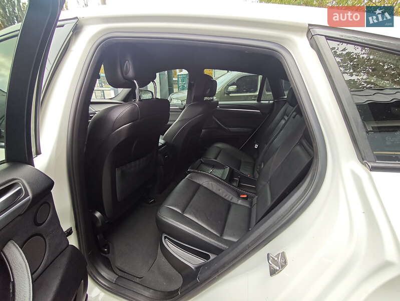 Внедорожник / Кроссовер BMW X6 2010 в Киеве