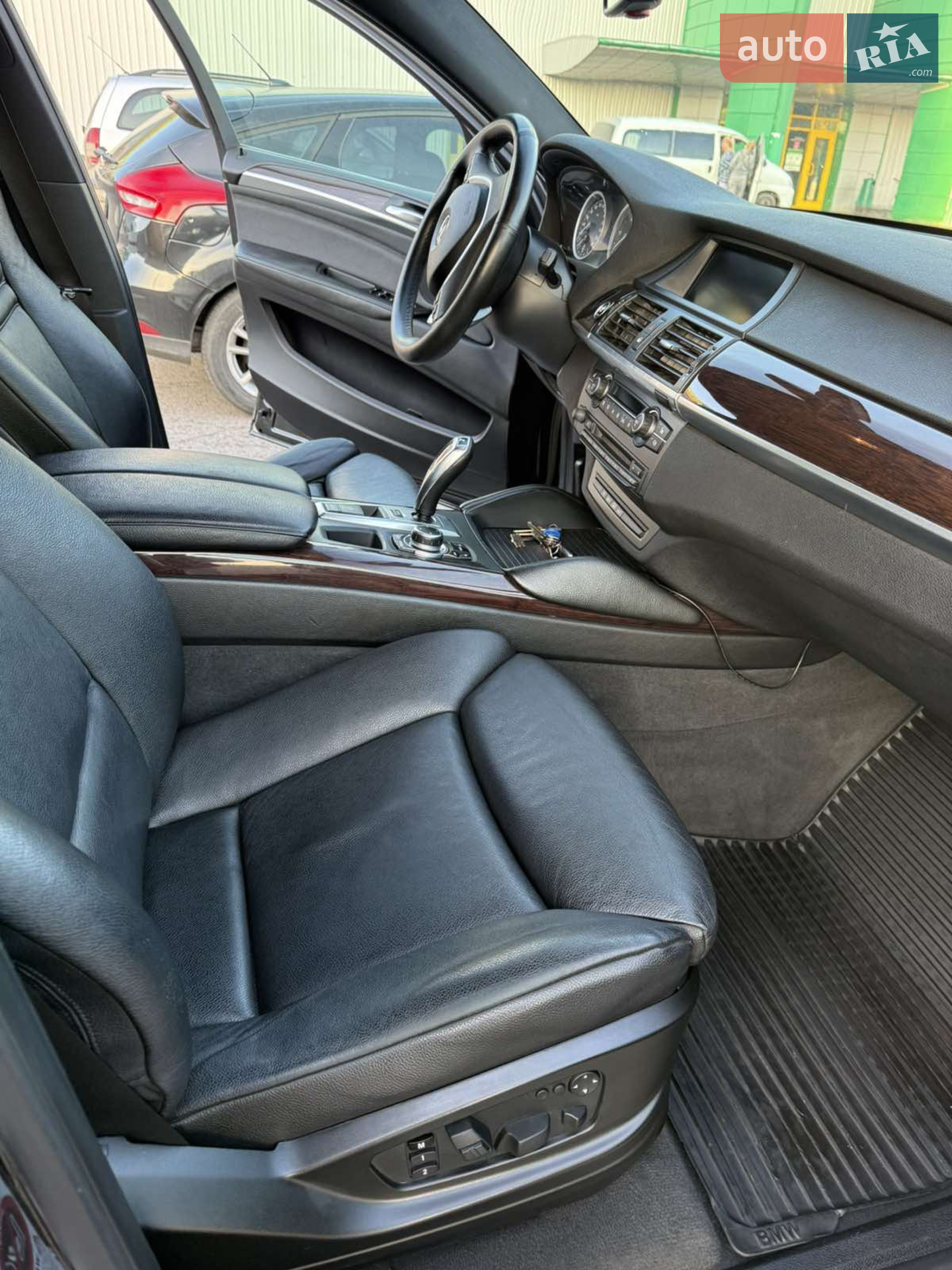 2010 BMW X6 - мініатюра 13