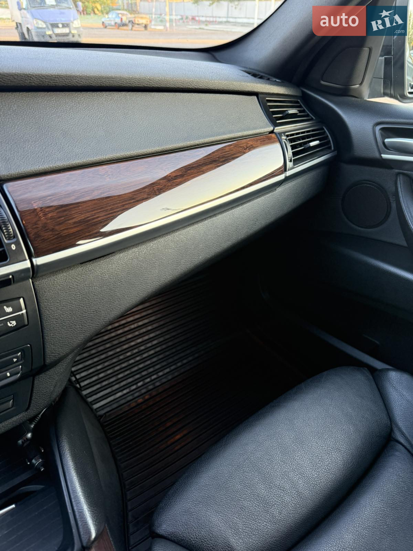 2010 BMW X6 - мініатюра 17