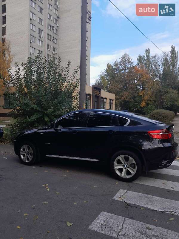 BMW X6 2011