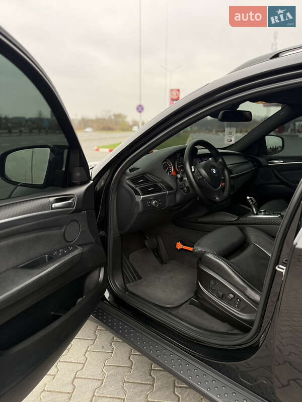 Внедорожник / Кроссовер BMW X6 2011 в Черновцах