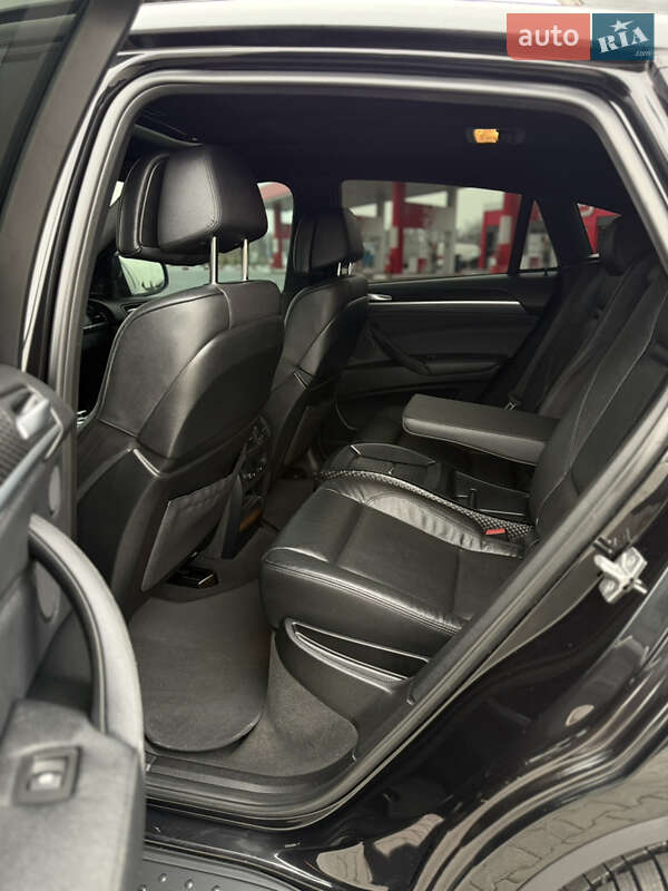 Внедорожник / Кроссовер BMW X6 2011 в Черновцах