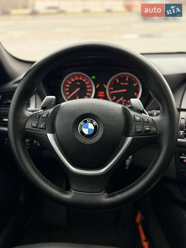 Внедорожник / Кроссовер BMW X6 2011 в Черновцах