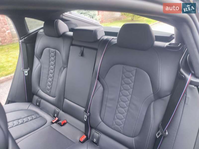 Внедорожник / Кроссовер BMW X6 2021 в Киеве