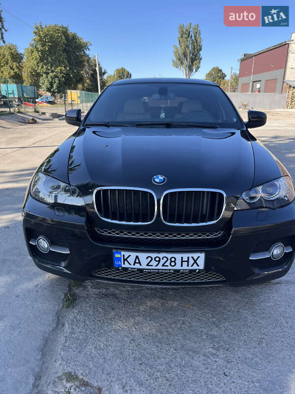 Внедорожник / Кроссовер BMW X6 2010 в Конотопе