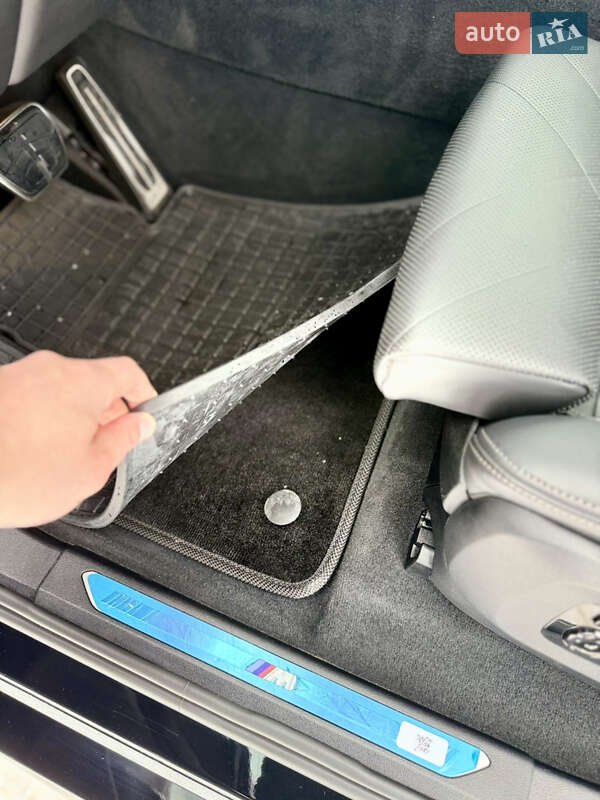 Внедорожник / Кроссовер BMW X6 2023 в Киеве