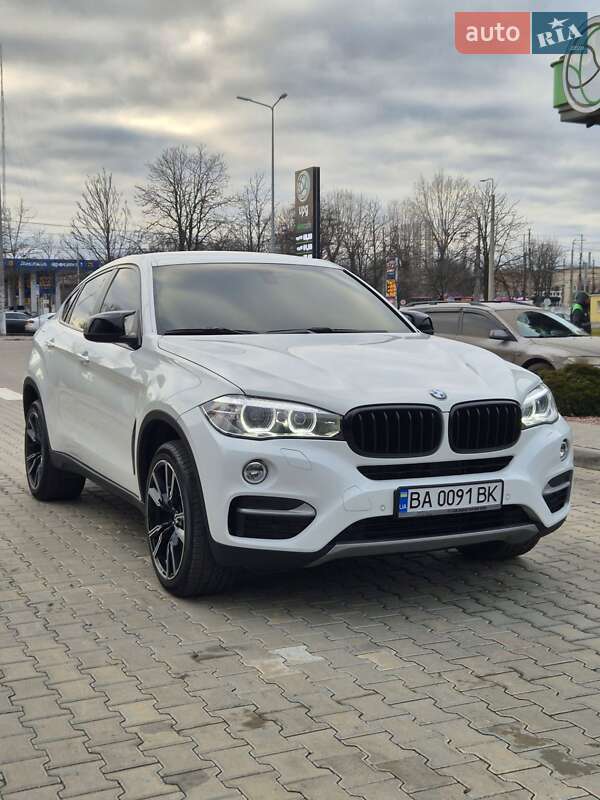 Внедорожник / Кроссовер BMW X6 2015 в Кременчуге