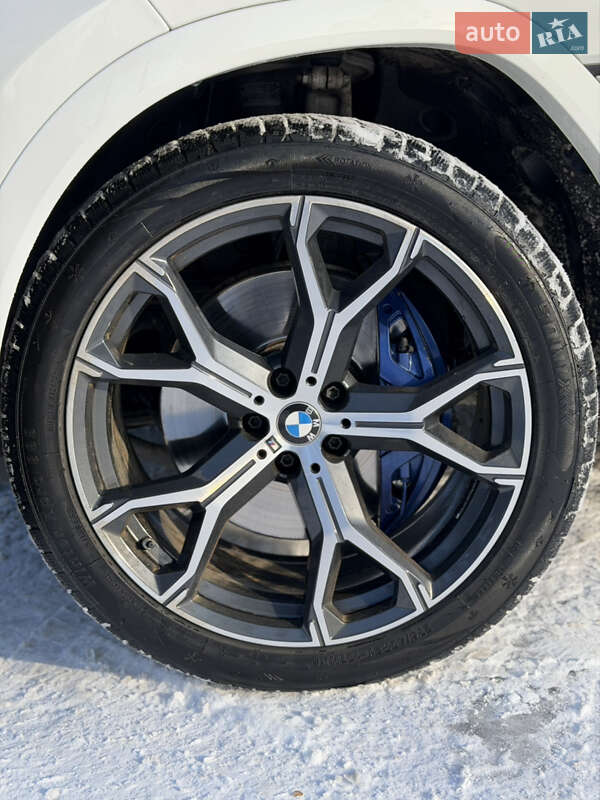 Внедорожник / Кроссовер BMW X6 2021 в Киеве