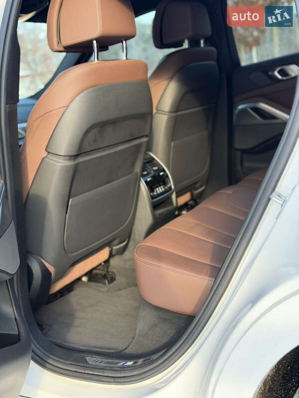 Внедорожник / Кроссовер BMW X6 2021 в Киеве