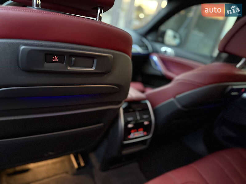 Внедорожник / Кроссовер BMW X6 2020 в Киеве