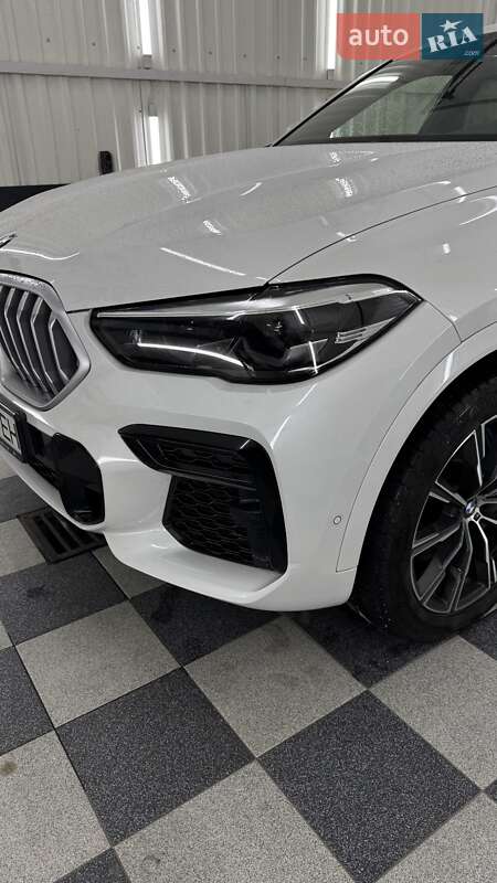 Внедорожник / Кроссовер BMW X6 2021 в Киеве