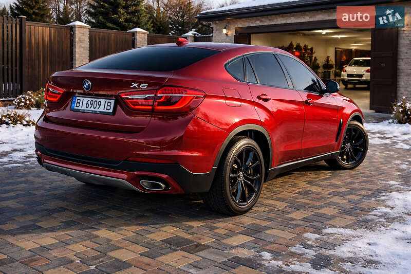 Внедорожник / Кроссовер BMW X6 2017 в Киеве