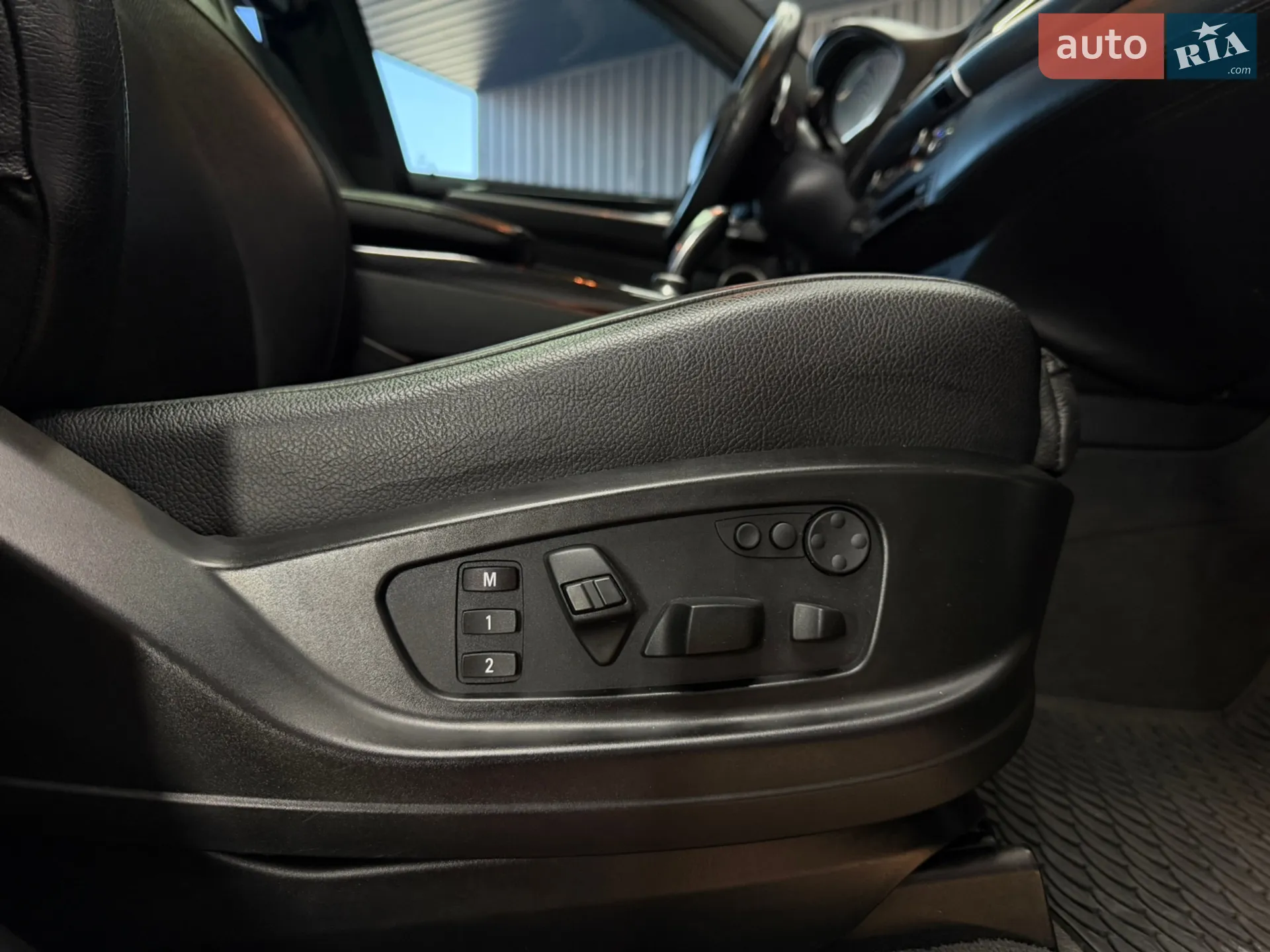 2012 BMW X6 - мініатюра 38