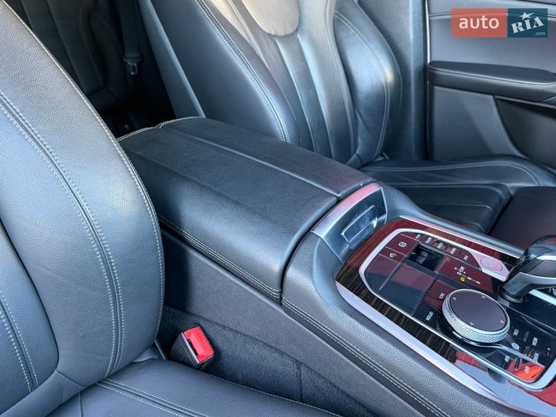 Внедорожник / Кроссовер BMW X6 2020 в Киеве