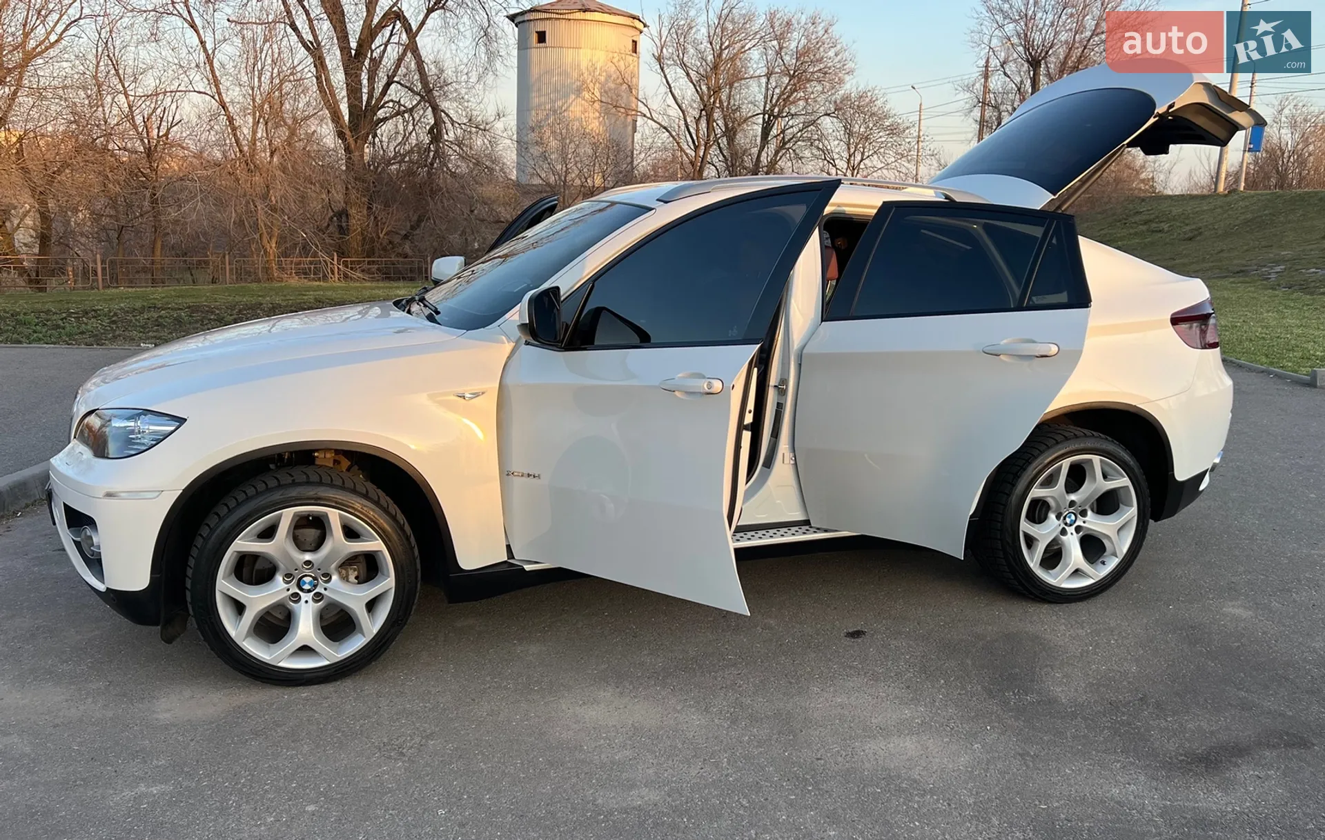 2010 BMW X6 - мініатюра 26