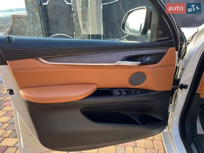 Внедорожник / Кроссовер BMW X6 2015 в Черновцах